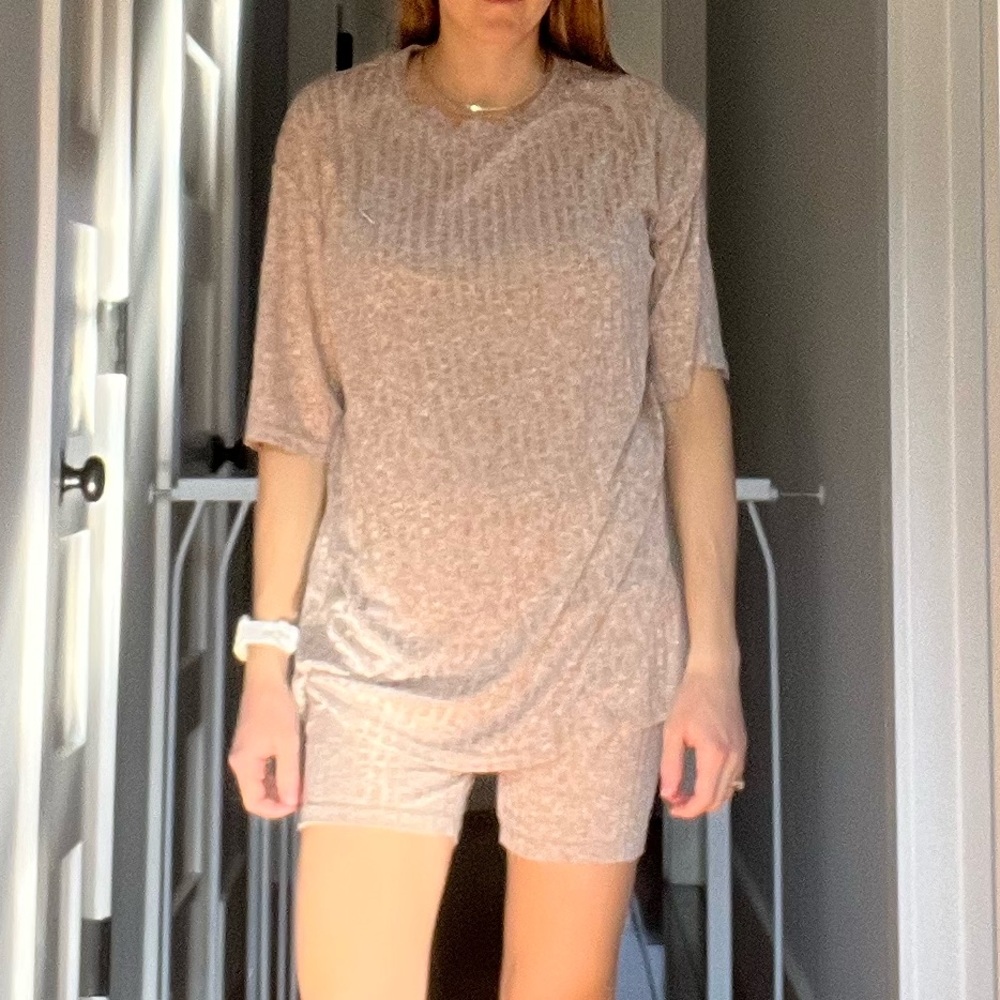 Tan ribbed short and tshirt set